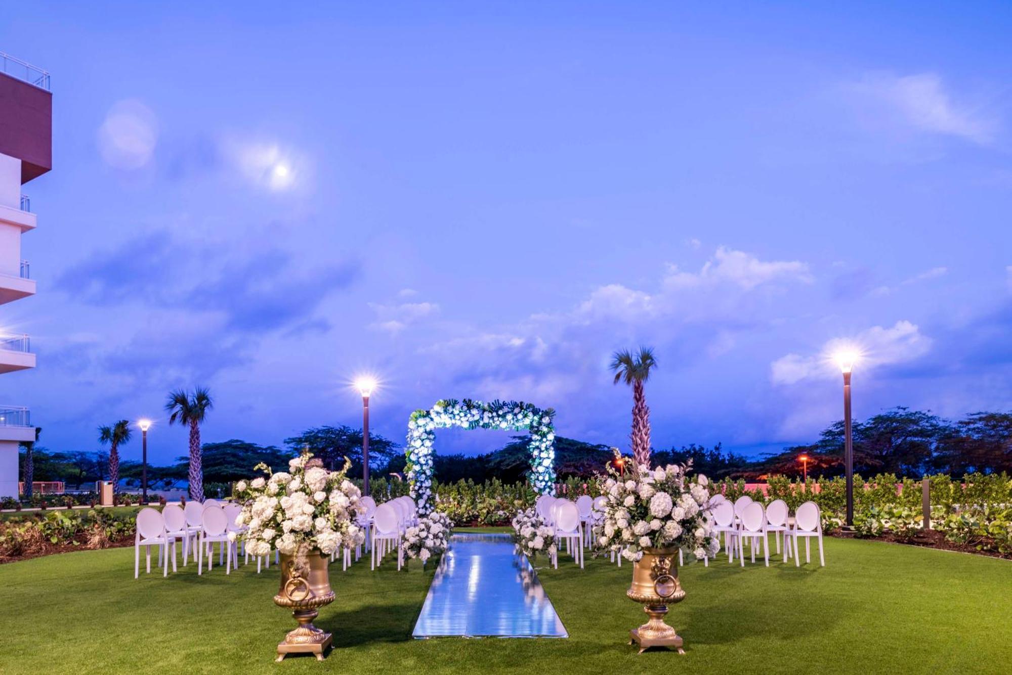 Embassy Suites By Hilton Aruba Beach Resort Palm Beach Esterno foto