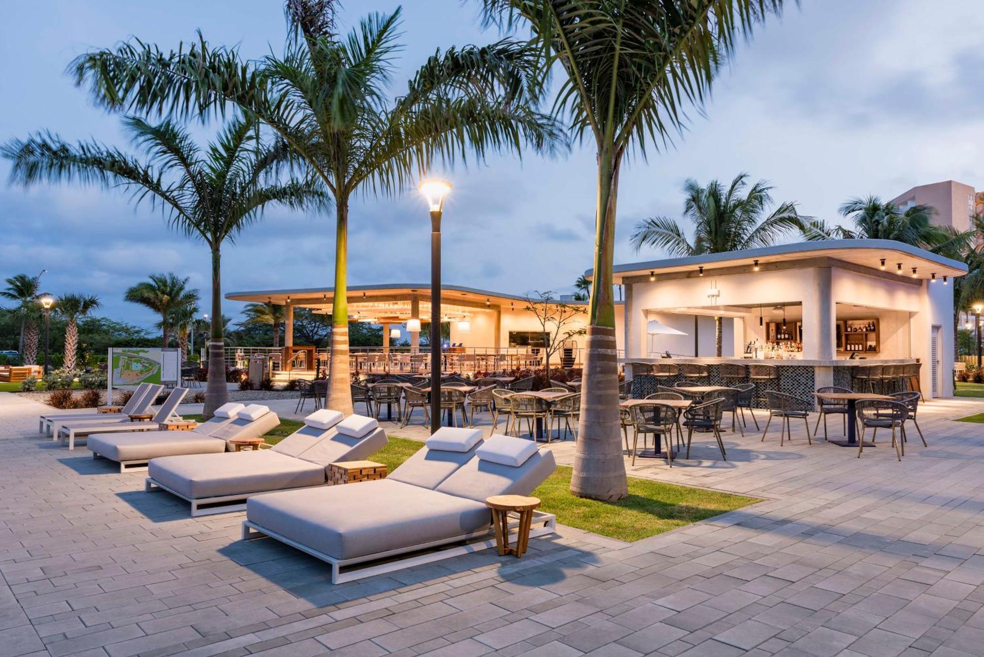 Embassy Suites By Hilton Aruba Beach Resort Palm Beach Esterno foto