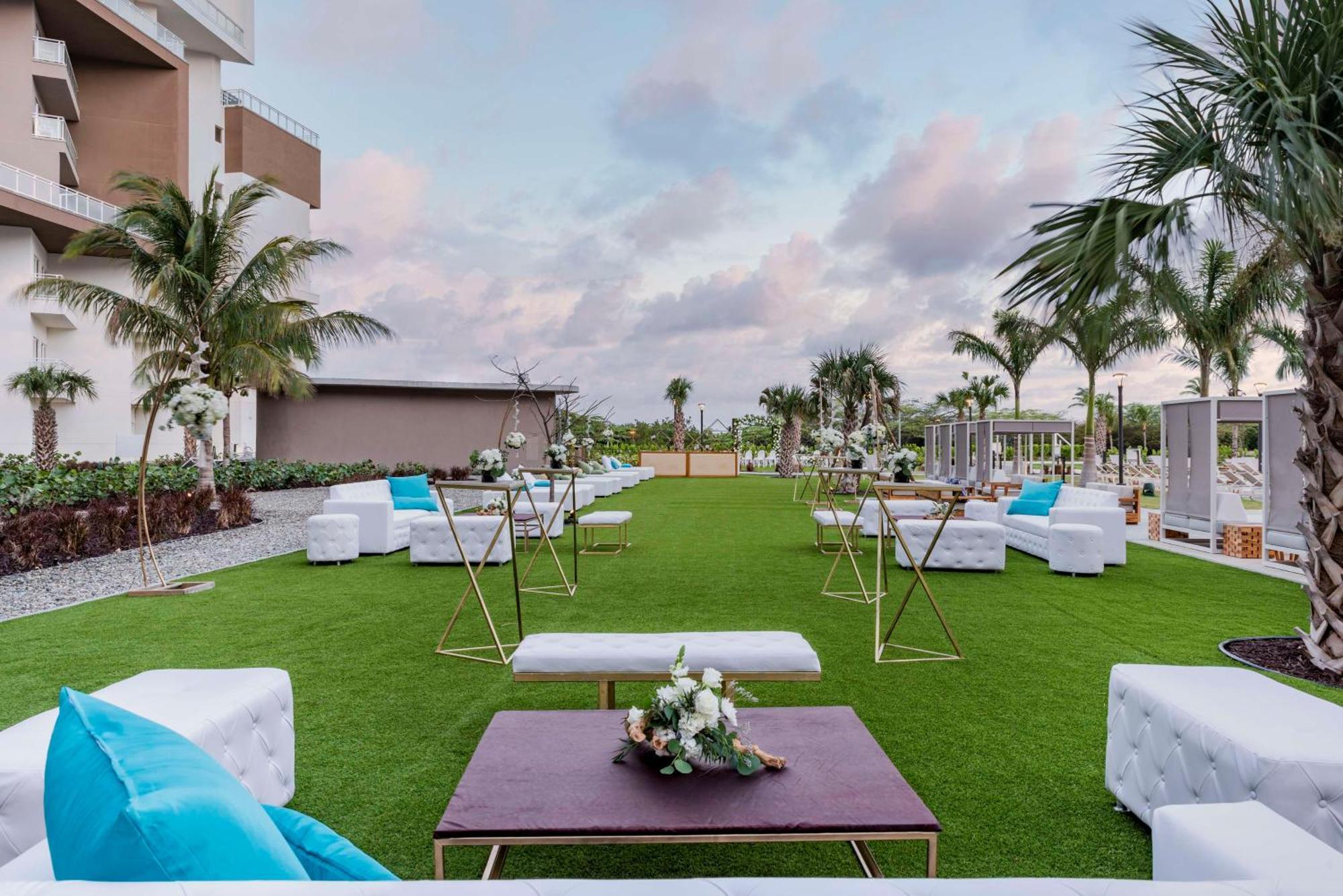 Embassy Suites By Hilton Aruba Beach Resort Palm Beach Esterno foto