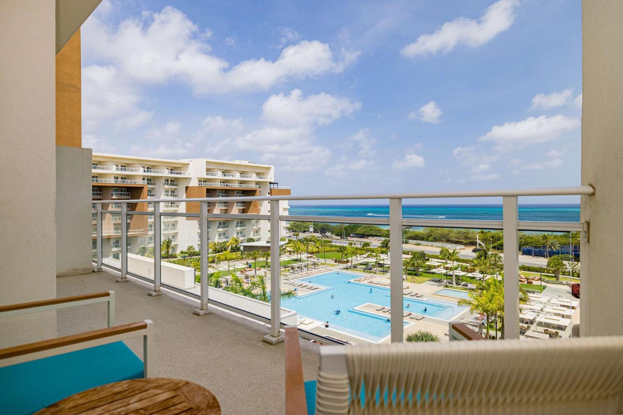 Embassy Suites By Hilton Aruba Beach Resort Palm Beach Esterno foto